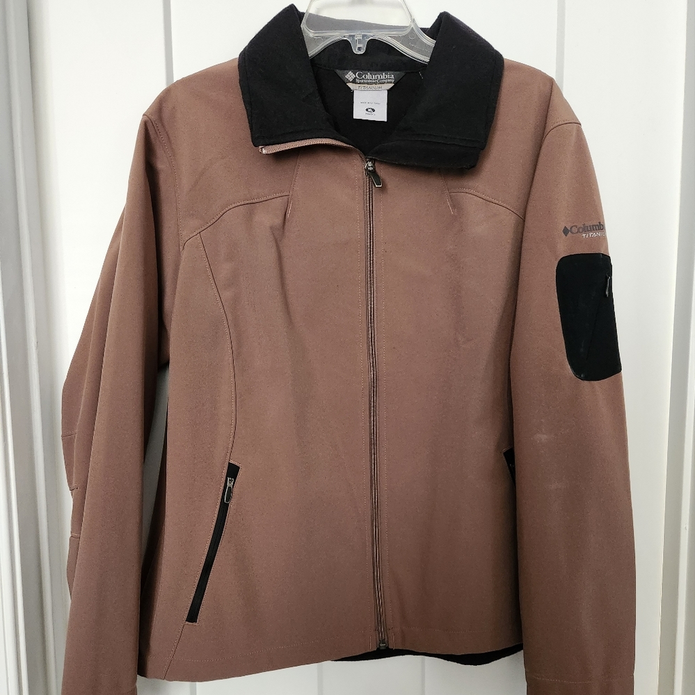 Columbia Women's Jacket, size XL